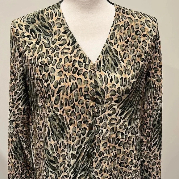 Pleat Pleat by Rafael - Picture 2 of 7